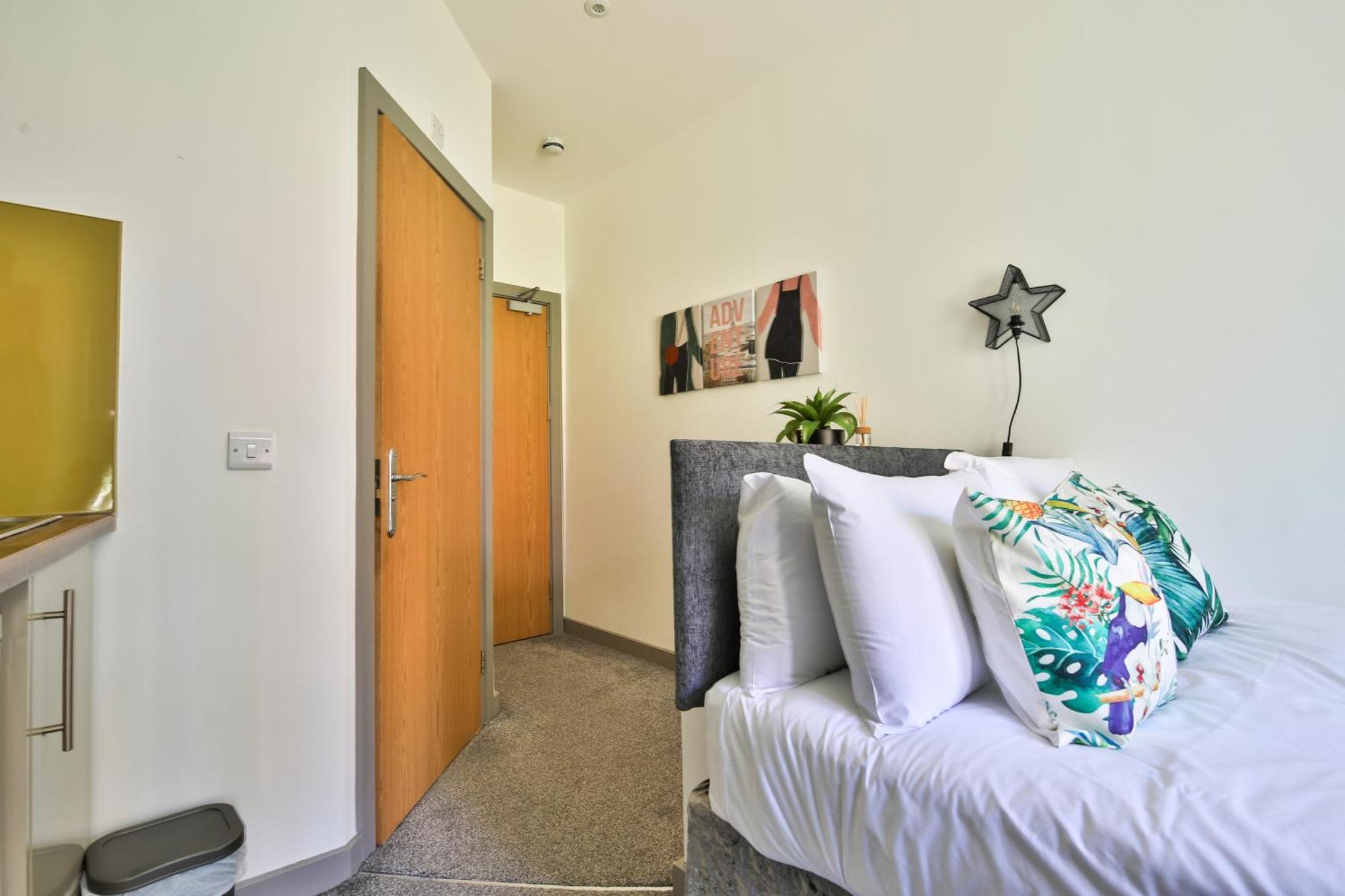 Princess Lofts City Centre Studios With Nespresso Coffee Machines & New Fast Wifi By Stayright 스완지 외부 사진