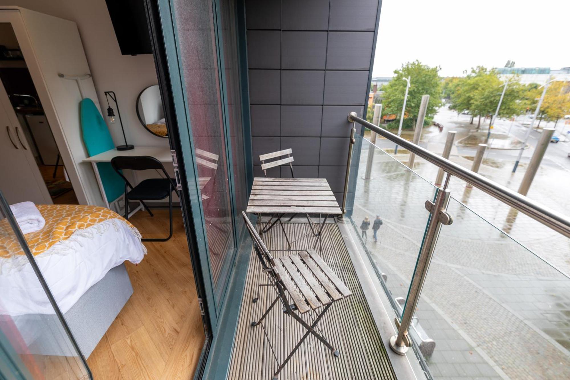 Princess Lofts City Centre Studios With Nespresso Coffee Machines & New Fast Wifi By Stayright 스완지 외부 사진