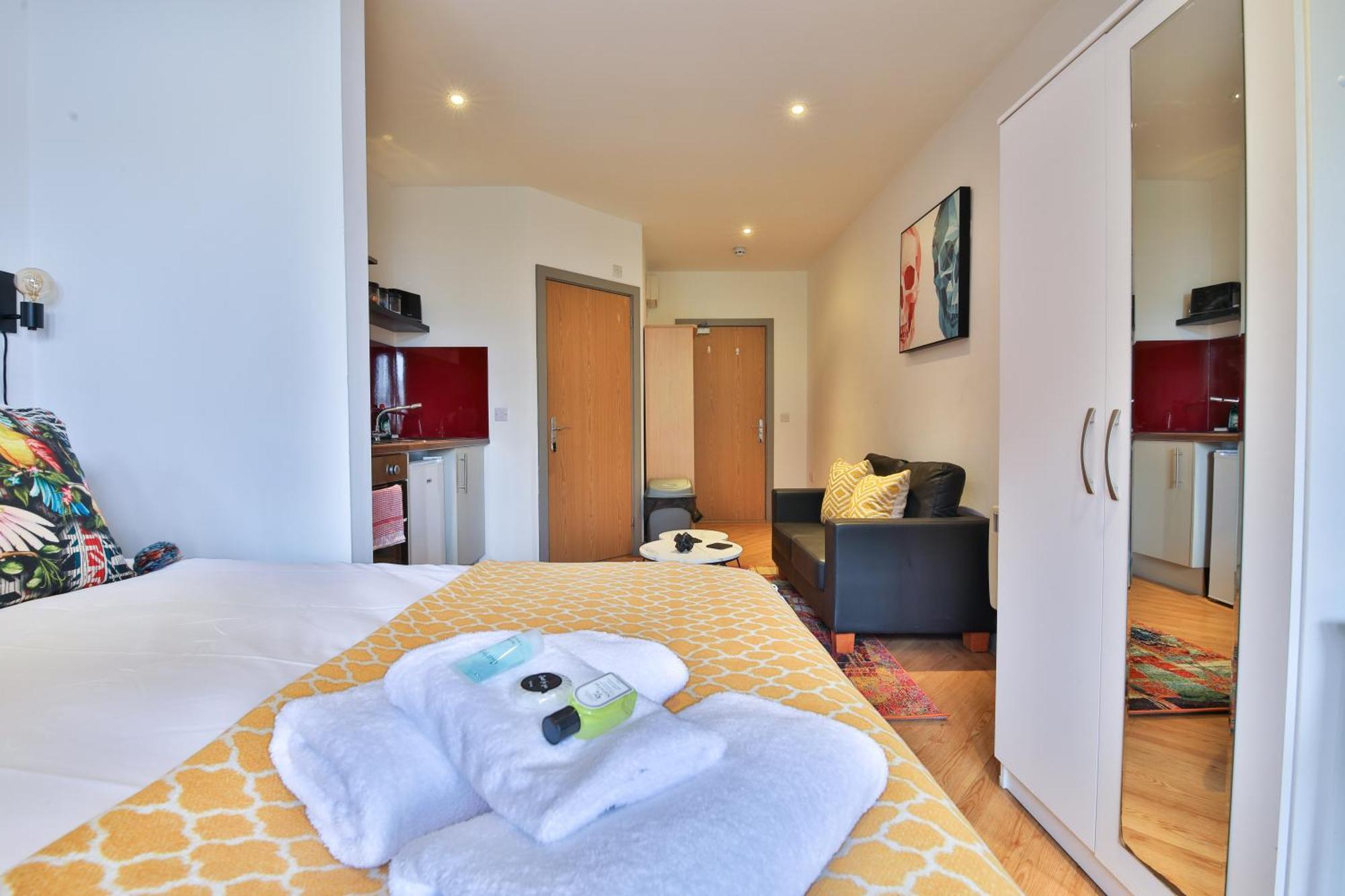 Princess Lofts City Centre Studios With Nespresso Coffee Machines & New Fast Wifi By Stayright 스완지 외부 사진